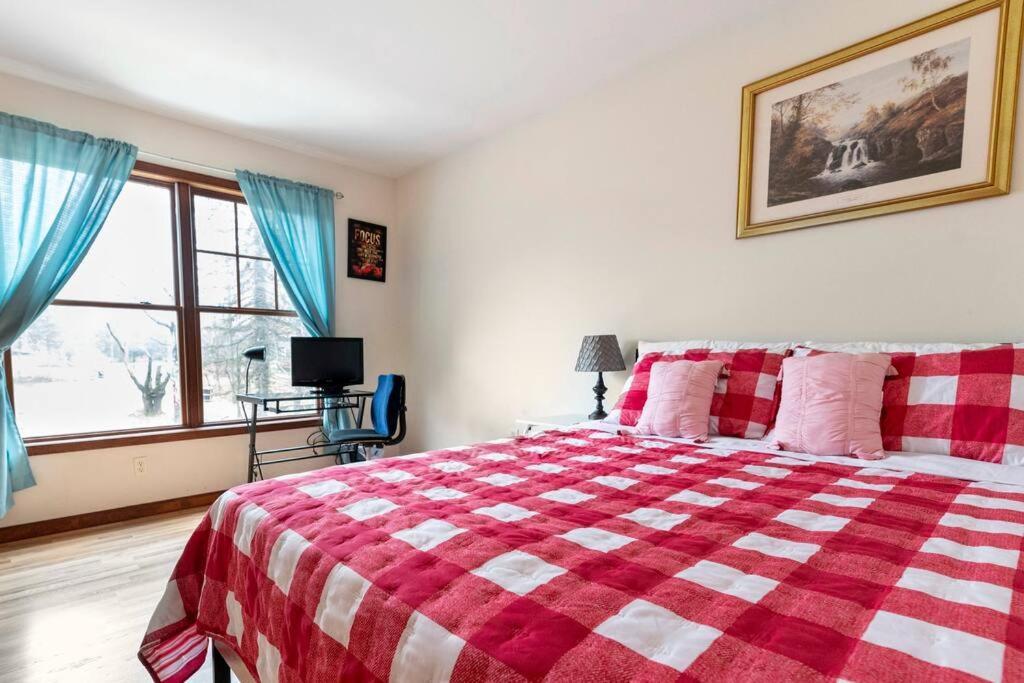 Cheerful Pocono Home Away From Home Albrightsville Exteriör bild