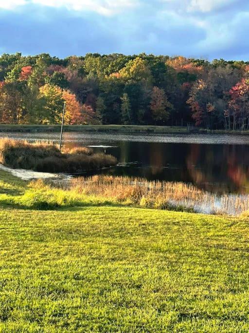 Cheerful Pocono Home Away From Home Albrightsville Exteriör bild