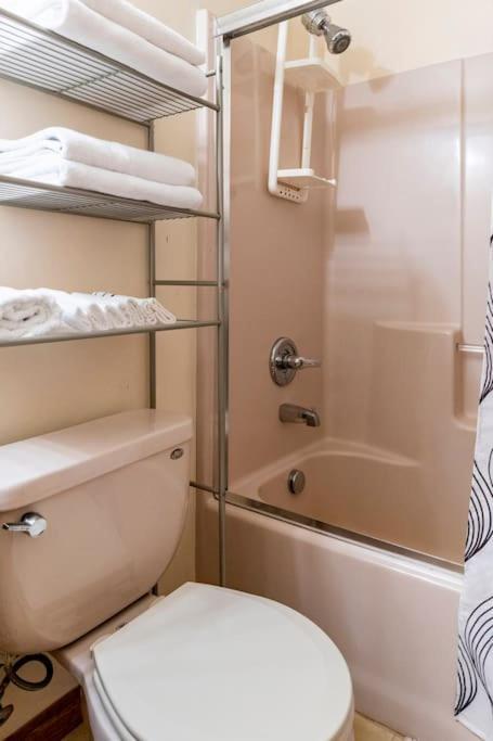 Cheerful Pocono Home Away From Home Albrightsville Exteriör bild